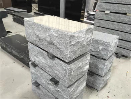 China Granite Monument Bulk Order for Resellers